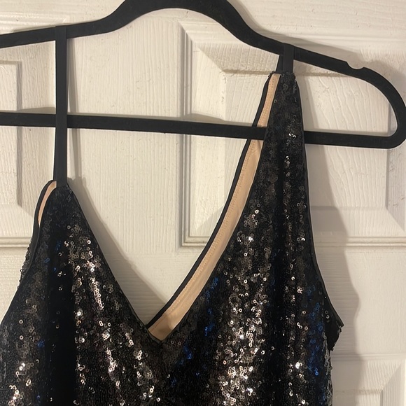Express sequin and lace dress - Picture 4 of 5